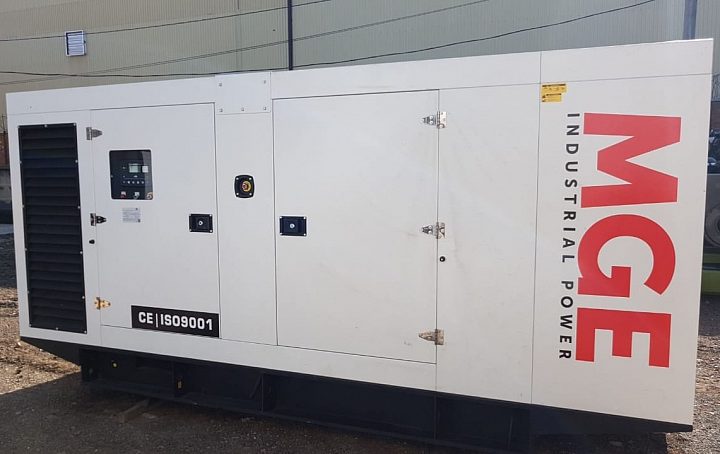 Дизельный генератор Doosan MGE 300-Т400 в кожухе